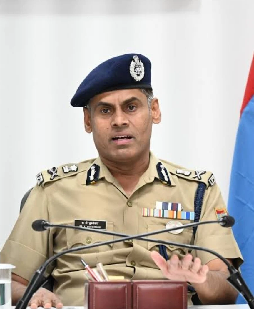 VC में ADG ने लगाई कड़ी फटकार, IG ने भी दिखाई सख्ती—फिर रातभर चला पुलिस का एक्शन; साइबर हॉटस्पॉट पर बड़ा प्रहार, जनपद में एक ही रात में जांच के बाद 43 FIR, अब तक 49 अभियोग पंजीकृत